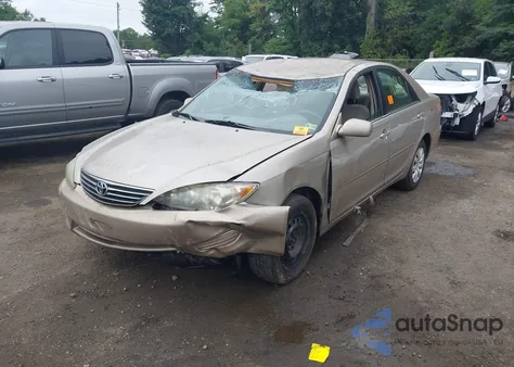 2005 Toyota Camry Le from USA, damaged, VIN 4T1BE32K45U389358